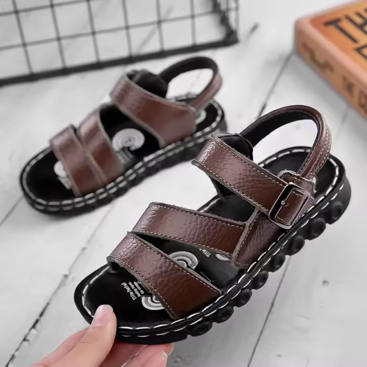Nuevas Sandalias de Verano para Niños 2025 Zapatillas Deportivas Ligeras Antideslizantes de Cuero PU Zapatos Cómodos para Primavera/Verano - 1