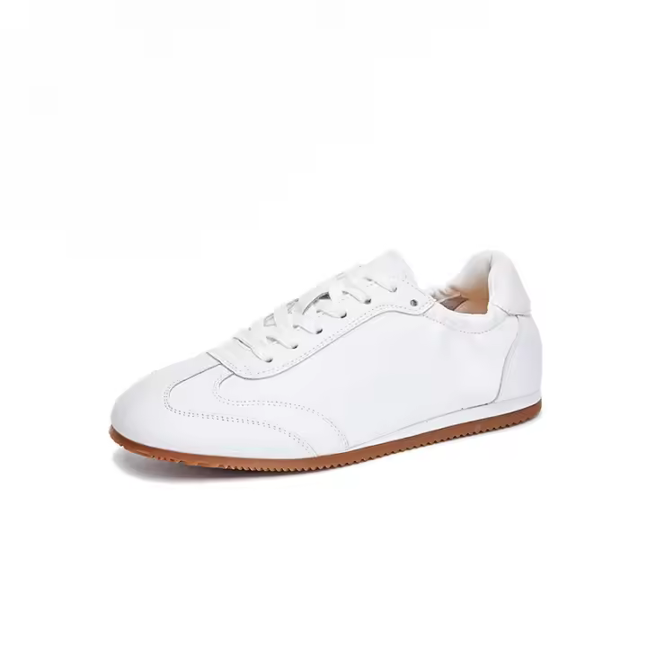 Las nuevas zapatillas de cuero con suela plana son versátiles y cómodas - 1