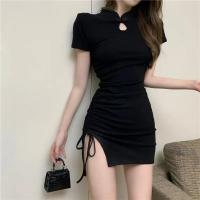 Verano nuevo temperamento slim qipao diseño elegante sentido manga corta corte abierto mono vestido corto - details 2