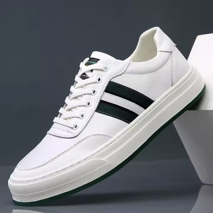 Zapatos de cuero, zapatos casuales para hombre, versión coreana de zapatos blancos versátiles de moda. - 1