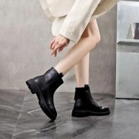 Botines antideslizantes de piel auténtica para mujer, botas cortas de estilo británico, estilo Chelsea, para invierno, 2024 - details 2