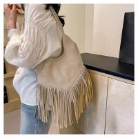 Bolso grande de viento para mujer, bolsa de hombro de cuero abrasivo con flecos, a la moda, Europa y Estados Unidos, 2025 - details 6