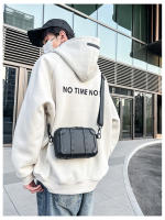 Bolso de mano personalizado con remaches para hombre, bolso cuadrado pequeño blanco fresco de moda, bolso de mensajero de hombro para mujer de moda. - details 32
