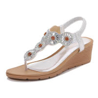 Sandalia Primavera 2025 Nuevas sandalias de mujer grandes con diamantes de agua y tacón inclinado con cabeza redonda - details 1