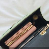 Elegante bolso de hombro de mujer acolchado en PU. Mini bolso cruzado con cremallera magnética. Ideal para desplazamientos diarios - details 3