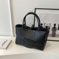 Bolso de mano grande todo en uno, bandolera trenzada de gran capacidad para axila, a la moda, novedad de otoño, 2025 - details 13