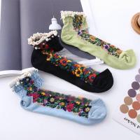 Calcetines Lolita bonitos de malla con perlas para mujer, medias de primavera, calcetines cortos, calcetines con flores bordadas - details 3