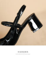 Zapatos de tacón cuadrado con tiras y charol con punta cuadrada - details 6