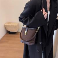 Bolso de Mujer de Gran Capacidad Bolso Cuadrado Mate, Sentido de Alta Gama, Bolso Portátil para las Axilas - details 4