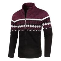 2025 Chaqueta de jacquard fina y holgada informal con cuello levantado de terciopelo para hombre, suéter de punto, estilo - details 2