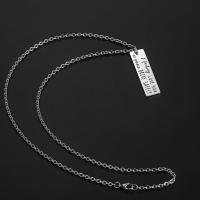 Simple collar inglés personalidad cuadrado marca colgante de nicho titanio acero moda suéter cadena - details 1