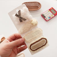 4PCS Clip De Pelo Para Bebés Con Peluche Falso Accesorios De Cabello Para Niñas Estilo Coreano Y Japonés Floral Adecuado Para Otoño E Invierno - details 13
