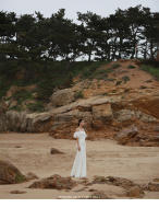 Vestido ligero con tirantes y mangas de hoja de loto blanco, minimalista, estilo francés, cola de pez de satén elástico de alta gama para boda nupcial - details 8