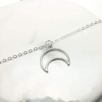 Collar Bohemio simple de Plata Hueca con Varias Cadenas y colgantes de Luna y Estrella para Mujeres y niñas - details 3