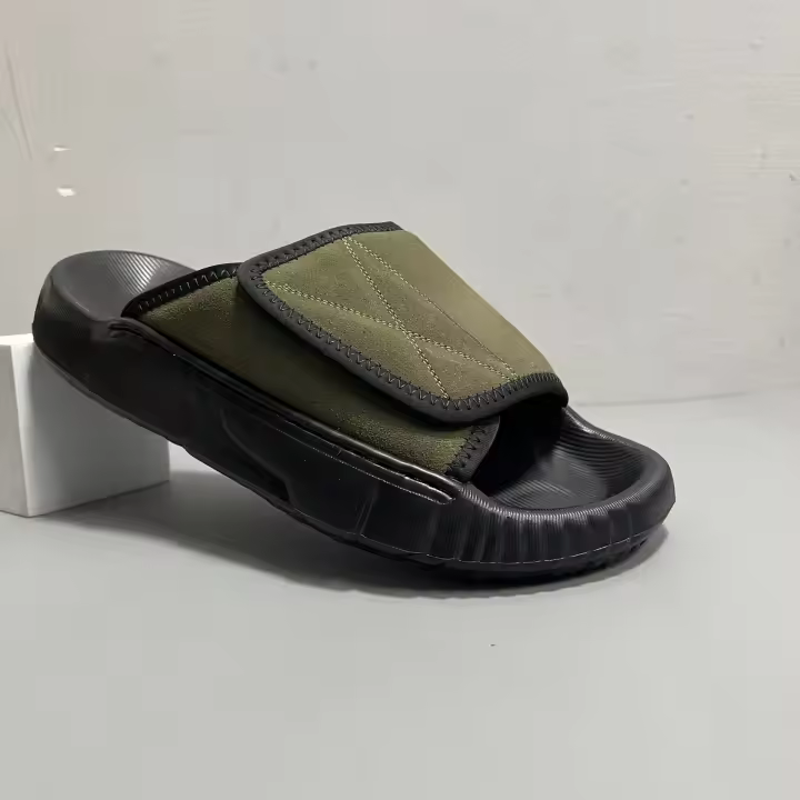 Nuevas sandalias de cuero transpirables de una palabra de arrastre para hombres versión coreana versátil para jóvenes zapatillas británicas de moda - 1