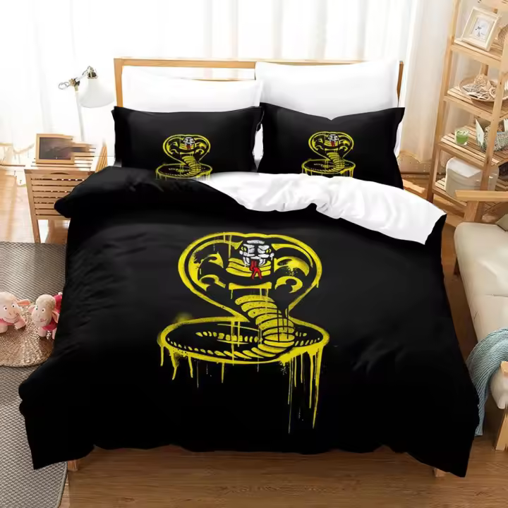 Juego de Ropa de Cama Impresa en 3D de Cobra Kai Funda de Edredón de Karate, Funda de Almohada para Adultos y Niños, Cubierta de Edredón de Doble Cama, Rey de Cama, Edredón de Full Queen, King Size - 1