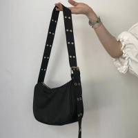 Bolso bandolera de nailon para mujer, informal e impermeable, estilo vintage coreano - details 1