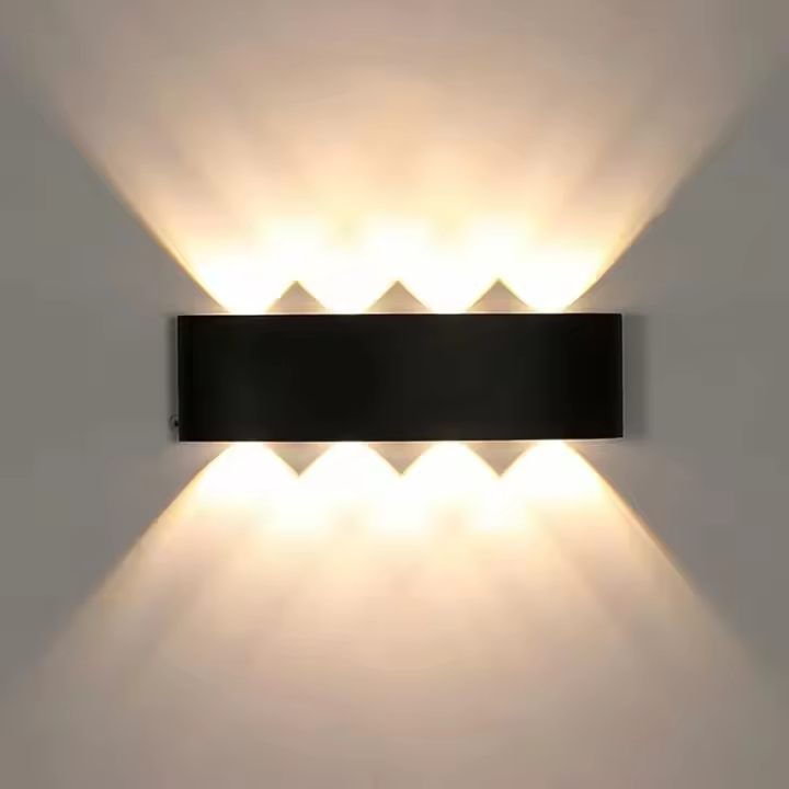 Moderna Lámpara de Pared LED Impermeable IP65, Calor Blanco Cálido 3000K, Longitud de 22cm - 1