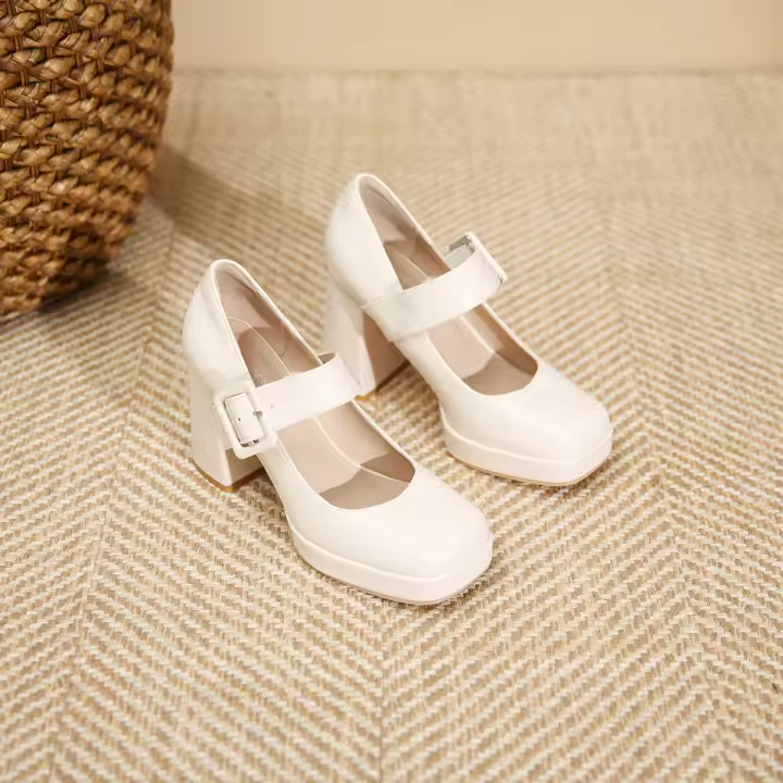 Zapatos Mary Jane de tacón alto con punta cuadrada, hebilla y tacón grueso. - 1