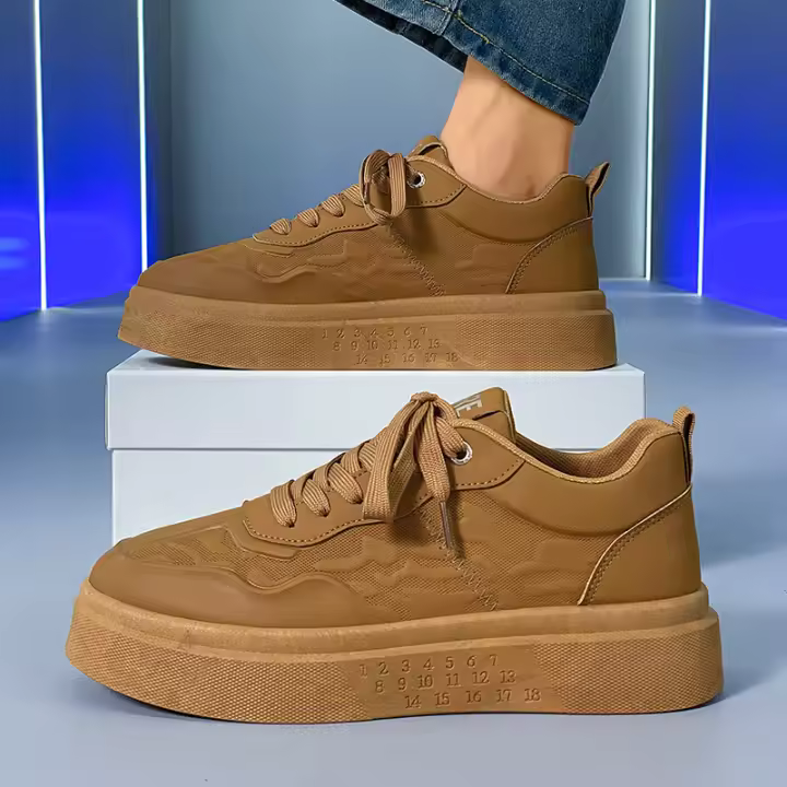 2024 zapatos de hombre, zapatos blancos transpirables de verano, zapatos blancos de fondo grueso para hombre, zapatillas informales populares - 1