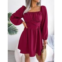 Vestido de verano 2025 para mujer con cuello cuadrado, volantes, cintura ajustada y color sólido. - details 8