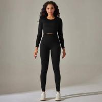 Conjunto de yoga sin costuras para mujer, top corto de manga larga, sujetador deportivo, leggings para correr de cintura alta, ropa de gimnasio - details 1
