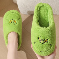 Nuevas y lindas pantuflas navideñas de Grinch para el hogar, cálidas, con plataforma, suela suave, gruesas y antideslizantes - details 5