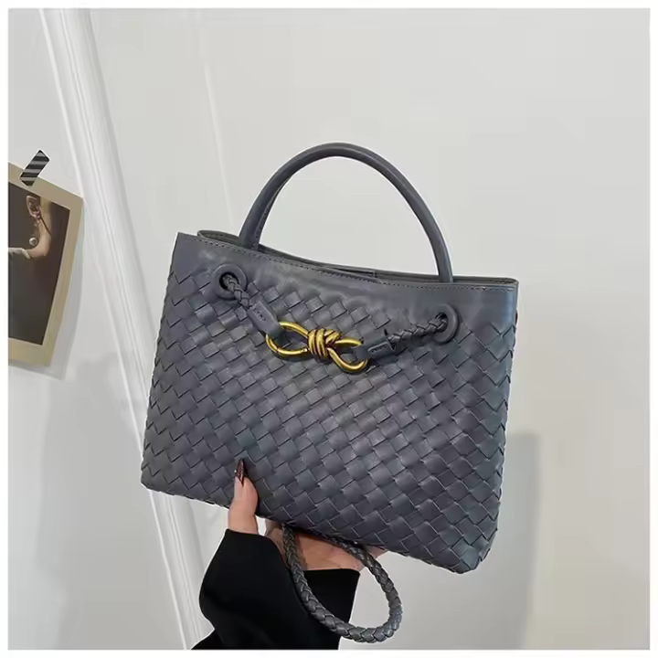 Bolso de hombro popular, bolso de diseñador de cuero clásico, bolso cruzado elegante para mujer - 1