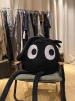 Almohada de Peluche Suave de Coal Negro con Patas Largas y Diseño de Dibujos Animados para Sofá de Casa y Cama de Coche Regalo de Anime - details 16
