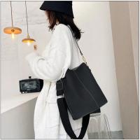 Bolso de Cubo de Cuero Temporado Bolso de Hombro de Moda de Ante Gran Capacidad Bolso Casual Retro - details 5