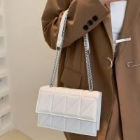 Bolso bandolera acolchado para mujer, bolso de hombro con cadena de moda, bolso de mano cuadrado minimalista y monedero. - details 5