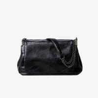 Bolso de hombro estilo vintage para mujer - Bolso hobo de gran capacidad con correa de cadena, cierre magnético y diseño acolchado, negro - details 2
