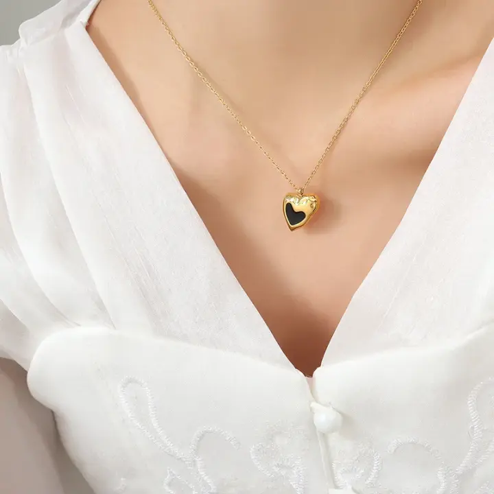 Collar de corazón de melocotón con forma especial de diseño de nicho francés, chapado en acero de titanio con oro de 18K, joyería de personalidad de moda que no se decolora - 1