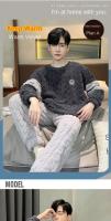 El pijama de hombre queen size es cálido y grueso con un estampado de rayas, perfecto para pijamas de descanso de otoño e invierno, acolchado de forro polar coral para mayor calidez y suave comodidad - details 6