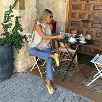 Blusa a rayas con cuello redondo para mujer, Top plisado sin mangas con cordones, camisas rectas informales elegantes a la moda - details 5