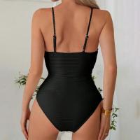 Traje de baño de una pieza con cuello en V profundo y tirantes de color sólido - details 4