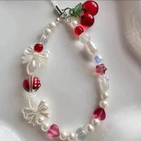 Cadena de teléfono con lazo de cereza roja coreana, cordón con perlas, correa para muñeca, pulsera colgante con cuentas, llavero para iPhone, cuerda para chica - details 0