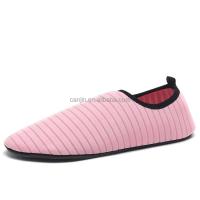 Nuevos zapatos inflables flexibles para caminar sobre el agua, talla 49, zapatos de natación para playa para hombres y mujeres - details 0