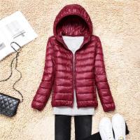 Chaqueta de Abrigo Ligera y Packable con Capucha 15 Colores Disponibles Tallas Grandes 5XL 6XL 7XL - details 20