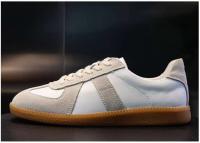 2023 nuevos zapatos blancos de mujer de fondo plano de cuero popular - details 0