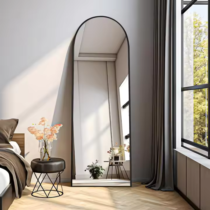 Cuerpo Entero Curvado, Espejos Grandes de Pared con Marco de Aluminio 161 x 52 cm, Espejo de Pie Inclinado o Colgante para Salón, Dormitorio, Entrada, Negro - 1