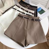 Temperamento blanco albaricoque con cinturón traje pantalones cortos mujer 2025 piernas anchas delgada y versátil una palabra simple y casual - details 2
