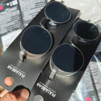Gafas de sol antiradiación de la marca PULL&BEAR, aptas tanto para hombre como para mujer, gafas de sol estilo punk que protegen contra los rayos UV y proporcionan protección solar. - details 1