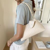 Elegante Bolso Cruzado Minimalista para Mujer Cerrado con Hebilla, Diseño Texturado, Duradero y Fácil de Limpiar Ideal para Trabajo, Uso Diario, Ocasiones Formales - details 8