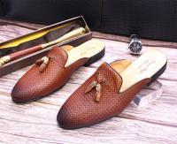 Sandalias puntiagudas de verano en relieve tejidas de cuero - details 3