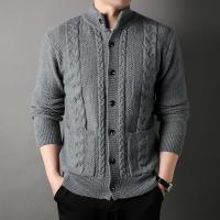 Suéter de punto con cárdigan informal de manga larga a la moda cálida de lana gruesa a cuadros con diamantes para hombre - details 14