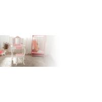 Bring your little one’s imagination to life with the Vanity Set.