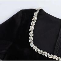Minivestido negro de terciopelo con decoración de diamantes de imitación para mujer, elegante vestido de fiesta de noche con cuello cuadrado y manga larga y cintura alta - details 7