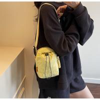 Bolso cruzado ligero para mujer, bolsa para botella de agua con cordón ajustable, estilo coreano, Color sólido, bolso pequeño para teléfono móvil, viaje - details 31