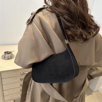 Bolso Hobo pequeño con textura roja para mujer, bandolera de un solo hombro, a la moda - details 16